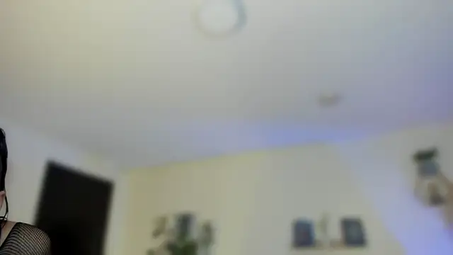Snapshot of YariRose chatting on 06-01-26, 03:25 YariRose online show from 06-01-26, 03:25