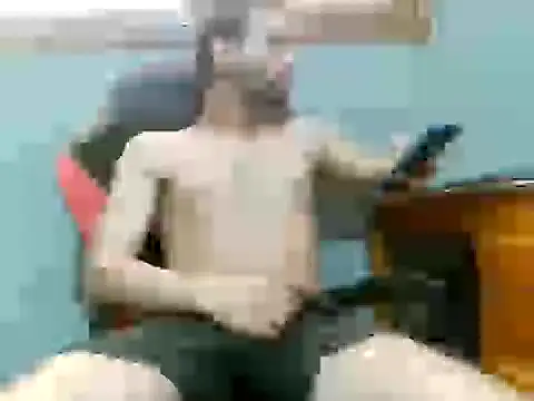 Snapshot of DevilDgrim chatting on 06-21-26, 12:30 DevilDgrim online show from 06-21-26, 12:30