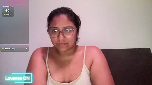 Kmiii21 online show from 05-10-26, 06:51