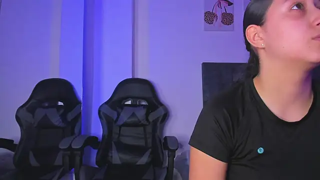 kittymonroe1 online show from 04-24-26, 06:32