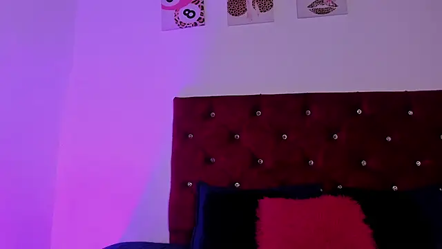 kittymonroe1 online show from 07-23-26, 06:39