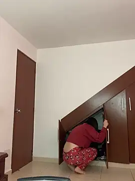 Snapshot of Selena_Roa chatting on 11-02-25, 12:40 Selena Roa online show from 11-02-25, 12:40