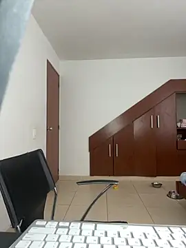 Snapshot of Selena_Roa chatting on 11-25-25, 02:06 Selena Roa online show from 11-25-25, 02:06