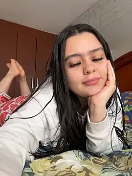 Selena Roa online show from 04-24-26, 12:07