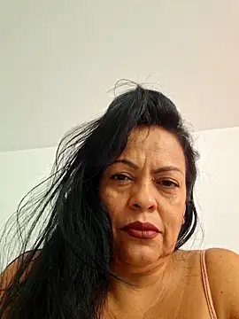 viviana-sexi online show from 06-17-26, 01:01