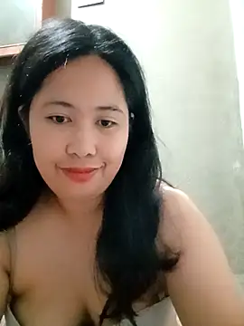 Creamy Pussycat28 online show from 11-28-25, 09:17