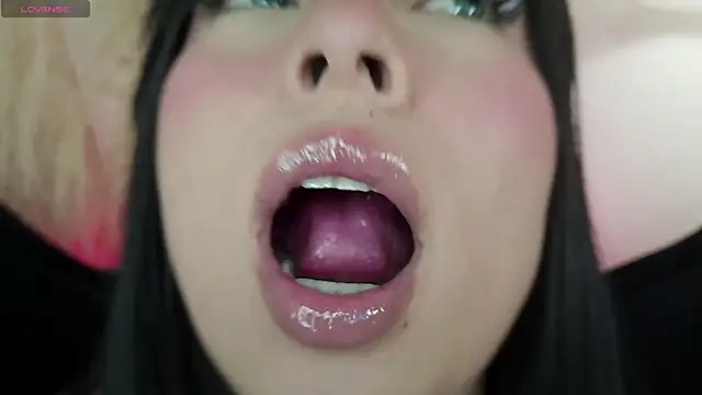 mia roux1 online show from 06-12-26, 01:15