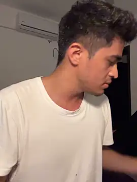 Snapshot of VERGALARGA120 chatting on 12-15-25, 05:44 VERGALARGA120 online show from 12-15-25, 05:44