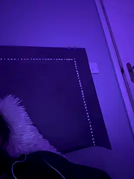 Gia Atkinson online show from 10-29-25, 07:26