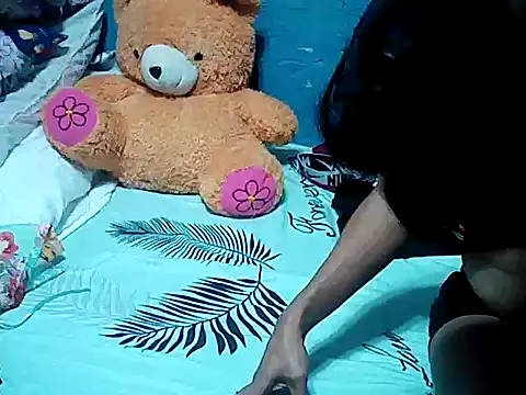 Snapshot of SmallluncutCock chatting on 11-16-25, 05:57 SmallluncutCock online show from 11-16-25, 05:57