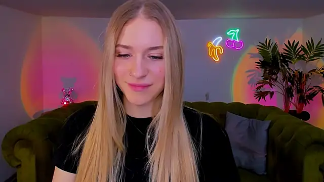 sassy cutie online show from 11-26-25, 06:25