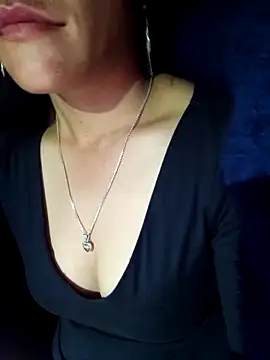 Snapshot of Phantamay chatting on 11-05-25, 11:16 Phantamay online show from 11-05-25, 11:16