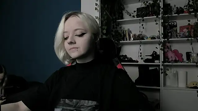 Holy Mistress S online show from 11-21-25, 09:19