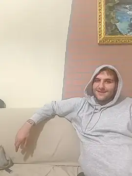 Snapshot of maialinix950 chatting on 10-21-25, 08:31 maialinix950 online show from 10-21-25, 08:31