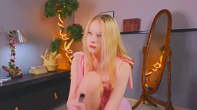 YungLyssy online show from 12-14-25, 03:01