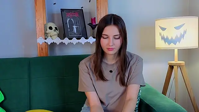 Snapshot of KateCahee chatting on 10-30-25, 01:40 KateCahee online show from 10-30-25, 01:40