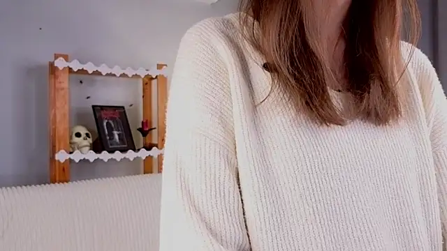 Snapshot of KateCahee chatting on 11-03-25, 12:35 KateCahee online show from 11-03-25, 12:35