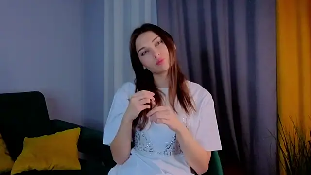 Snapshot of KateCahee chatting on 11-07-25, 01:05 KateCahee online show from 11-07-25, 01:05