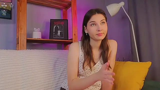 Snapshot of KateCahee chatting on 12-16-25, 01:10 KateCahee online show from 12-16-25, 01:10