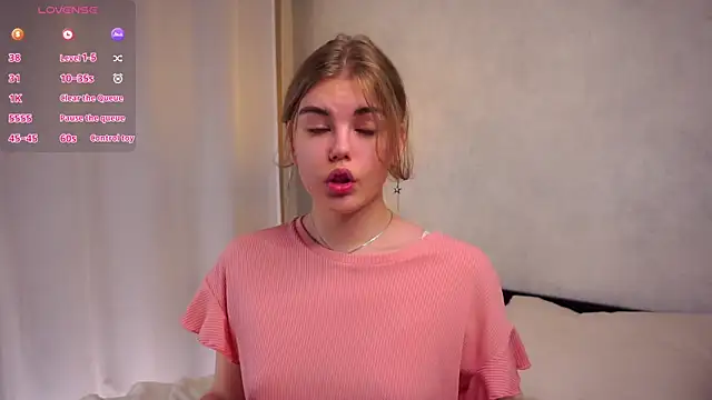 Snapshot of MelodyBaur chatting on 06-03-26, 02:33 MelodyBaur online show from 06-03-26, 02:33
