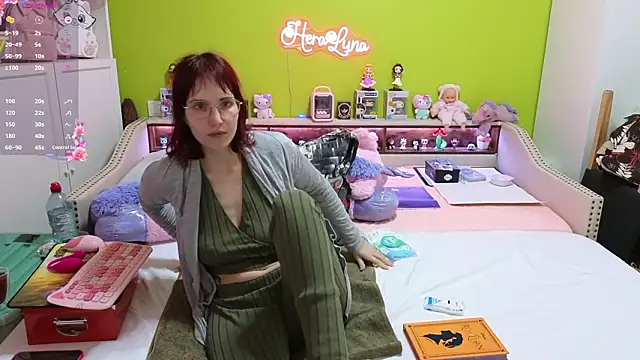  HeraLuna  online show from 02-03-26, 09:31