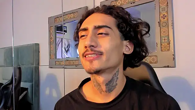 Mr Strike online show from 10-31-25, 03:07