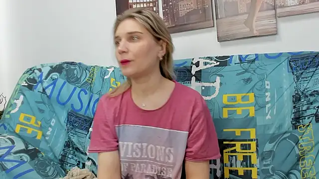 Tenderly Sophie online show from 02-19-26, 01:23