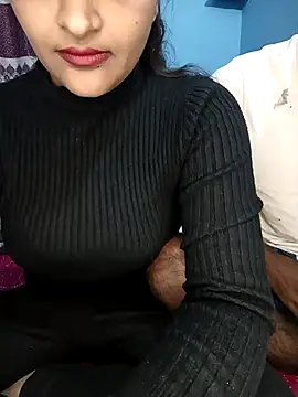 CoupleShow 432 online show from 12-18-25, 04:35