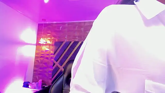 Snapshot of sydney_miller_ chatting on 02-12-26, 11:22 sydney miller online show from 02-12-26, 11:22