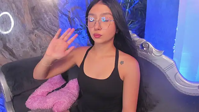 Snapshot of sydney_miller_ chatting on 03-07-26, 11:24 sydney miller online show from 03-07-26, 11:24