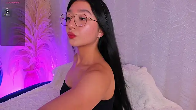 sydney miller  online show from 07-15-26, 01:33