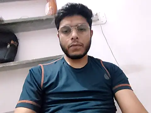 Snapshot of boyzxxx1 chatting on 10-21-25, 05:24 boyzxxx1 online show from 10-21-25, 05:24