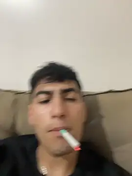 Snapshot of Gduende7 chatting on 11-26-25, 02:45 Gduende7 online show from 11-26-25, 02:45