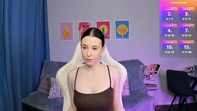 Baby Annabelle online show from 11-14-25, 08:18