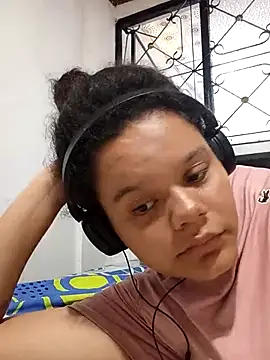 Snapshot of Bkskjksjik chatting on 10-26-25, 06:03 Bkskjksjik online show from 10-26-25, 06:03