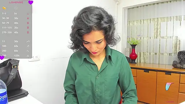 chloehanna online show from 11-27-25, 01:35