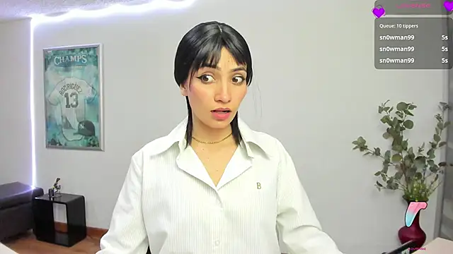 Snapshot of chloehanna chatting on 05-27-26, 07:22 chloehanna online show from 05-27-26, 07:22
