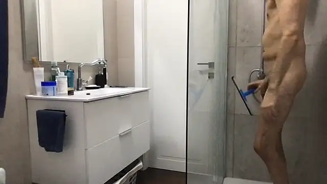 LukaShyGuy online show from 11-15-25, 07:21