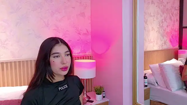 AdelineJhones online show from 01-17-26, 03:06