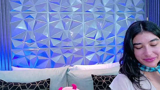 AdelineJhones online show from 04-08-26, 02:50