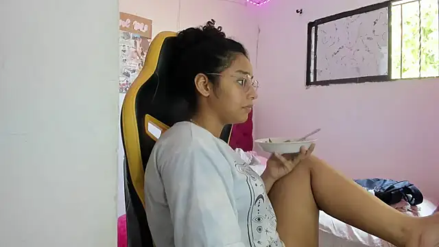 emily stars1 online show from 03-31-26, 05:24