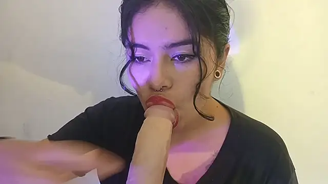 Snapshot of Magic_Alicee_ chatting on 11-09-25, 08:51 Magic Alicee online show from 11-09-25, 08:51