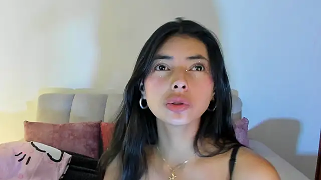 Snapshot of miadaviesx chatting on 11-02-25, 01:46 miadaviesx online show from 11-02-25, 01:46