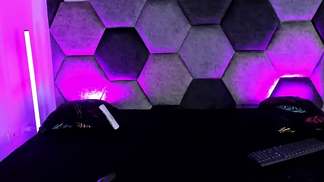 Cloy Areo online show from 07-28-26, 04:39