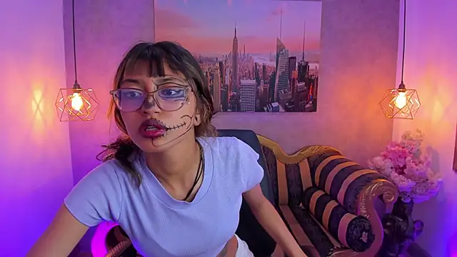 Snapshot of Noa_clk chatting on 10-26-25, 03:56 Noa clk online show from 10-26-25, 03:56