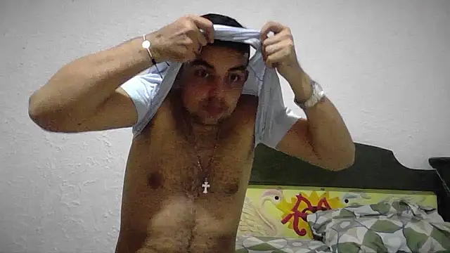 Snapshot of axel_jhones_ chatting on 11-05-25, 10:43 axel jhones online show from 11-05-25, 10:43