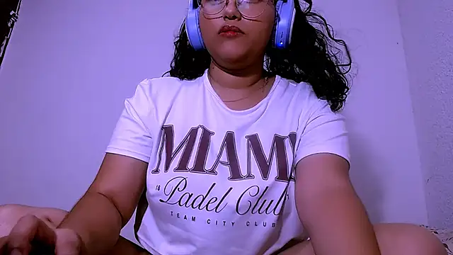 Snapshot of mira_cherry02 chatting on 11-04-25, 08:57 mira cherry02 online show from 11-04-25, 08:57