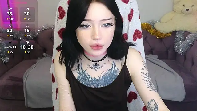 Emma Kirks online show from 12-23-25, 10:35