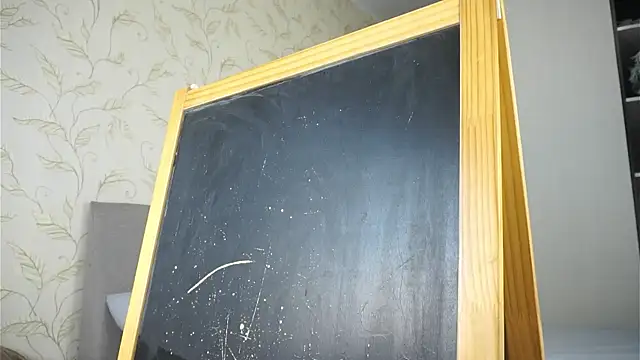 Snapshot of BarbaraViggiani chatting on 10-22-25, 04:40 BarbaraViggiani online show from 10-22-25, 04:40