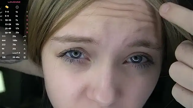 Snapshot of BarbaraViggiani chatting on 10-30-25, 05:02 BarbaraViggiani online show from 10-30-25, 05:02